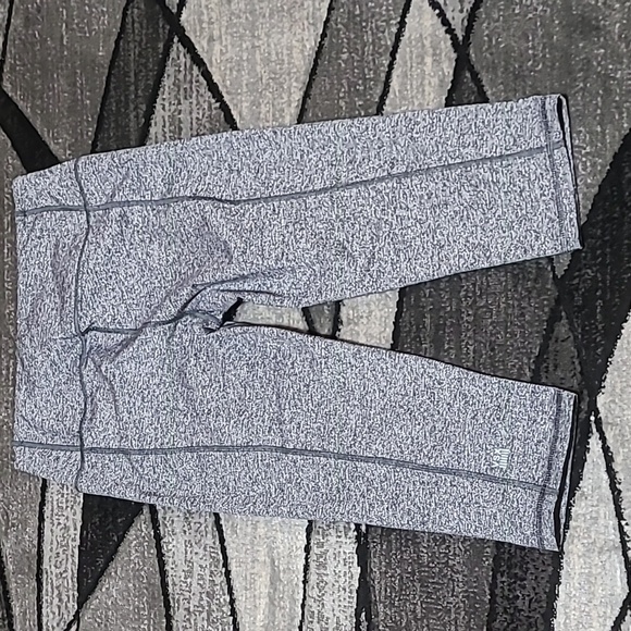 VS VSX SPORT KNOCKOUT 2016 CROP LEGGINGS - Picture 5 of 7